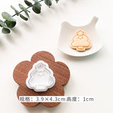 1Pc Cute Christmas Biscuit Mold Cookie Cutter Stamp Xmas Pattern Snowman Gingerbread Man Trees 3D Plastic Cake Decorating Tools