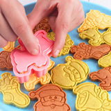 Christmas Gift DIY 3D Christmas Cookie Cutters Cartoon Biscoito Mould Cookie Cutter Set ABS Christmas Baking Mould Cookie Decorating Tools