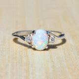 Classic Creativity Silver Color Women's Ring Oval Cut Fire Imitation Opal Engagement Ring Bridal Wedding Fashion 2021 Jewelry