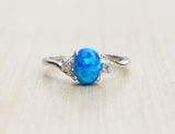 Classic Creativity Silver Color Women's Ring Oval Cut Fire Imitation Opal Engagement Ring Bridal Wedding Fashion 2021 Jewelry