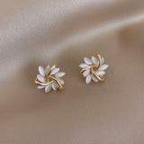 Elegant and Exquisite Opal Petal Circle Stud Earrings For Woman New Classic Jewelry Luxury Party Girl's Unusual Earrings