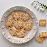 1Pc Cute Christmas Biscuit Mold Cookie Cutter Stamp Xmas Pattern Snowman Gingerbread Man Trees 3D Plastic Cake Decorating Tools