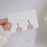 Dainty Flower Earrring for Women Bling Zirconia Hollow Lace Stud Earring Wedding Gift