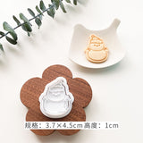 1Pc Cute Christmas Biscuit Mold Cookie Cutter Stamp Xmas Pattern Snowman Gingerbread Man Trees 3D Plastic Cake Decorating Tools