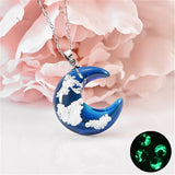 Christmas Gift Chic Transparent Resin Rould Ball Moon Pendant Necklace Women Blue Sky White Cloud Chain Necklace Fashion Jewelry Gifts for Girl