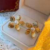 Graduation Gift New Arrival Stud Earrings Fashion Plant Metal Women Vintage French Retro Metal Flower Pearl Earrings Light Luxury Female Jewelry